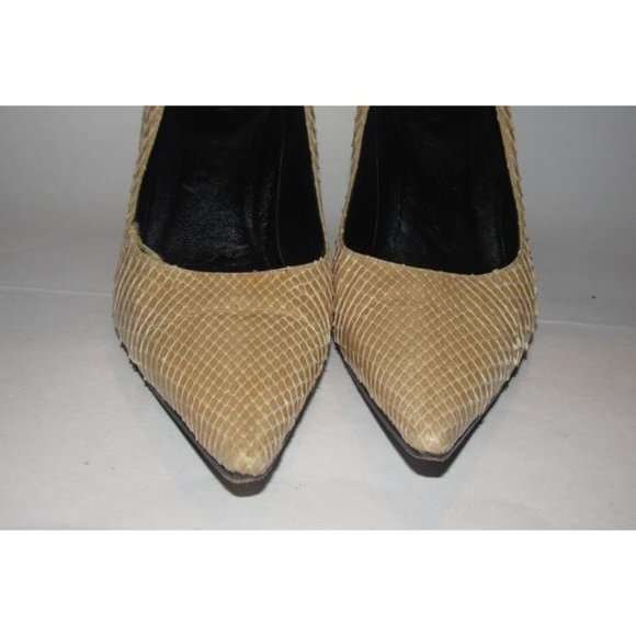 Gucci Champagne Colored Snakeskin Leather Pumps - Picture 5 of 12